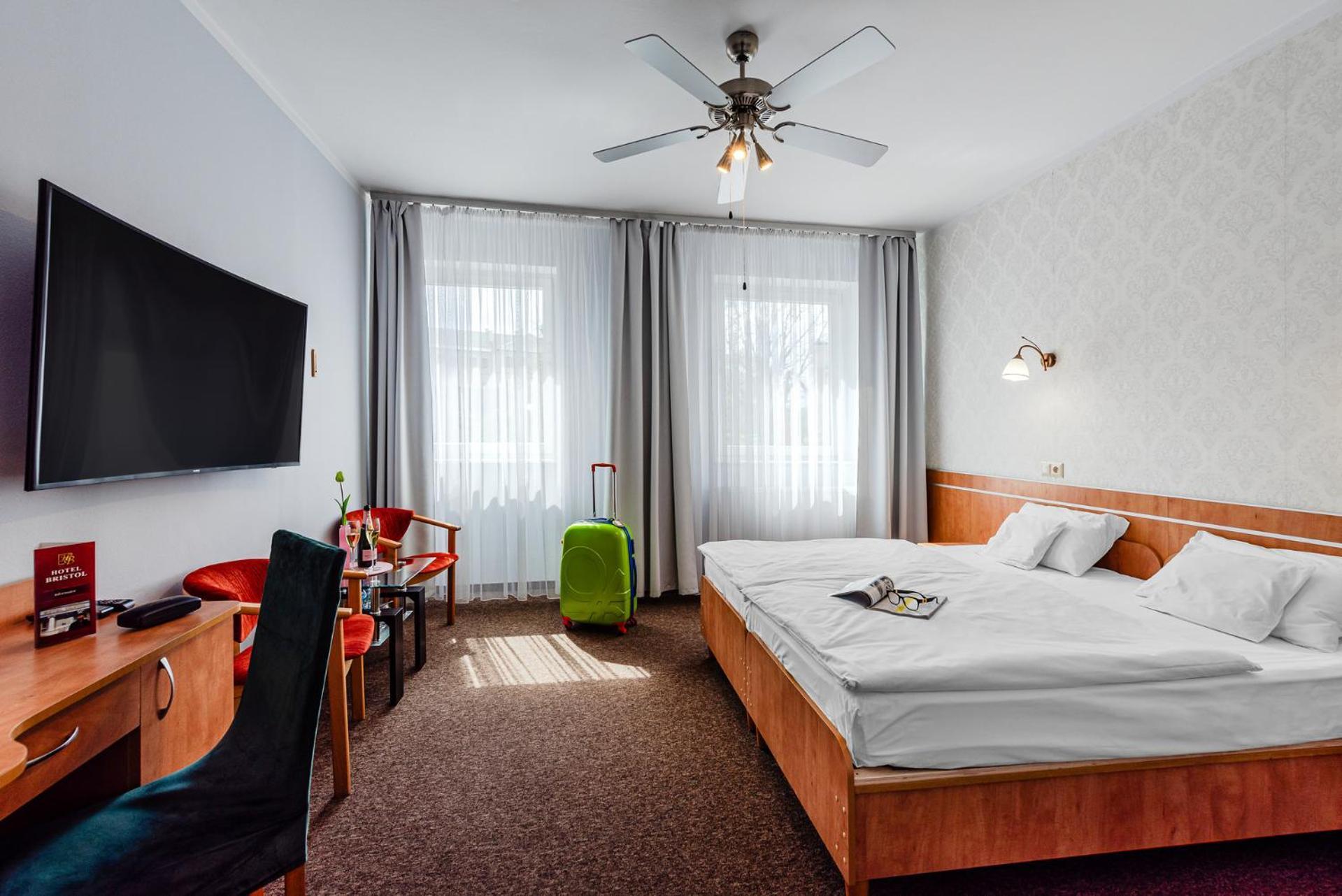 Hotel Bristol Kielce Luaran gambar