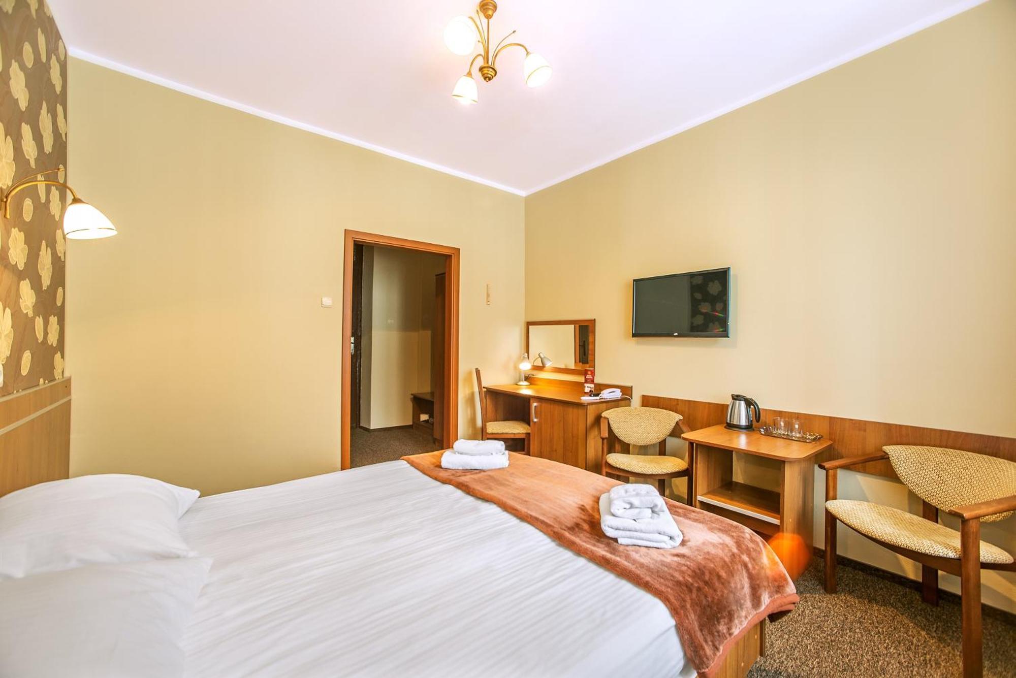 Hotel Bristol Kielce Luaran gambar